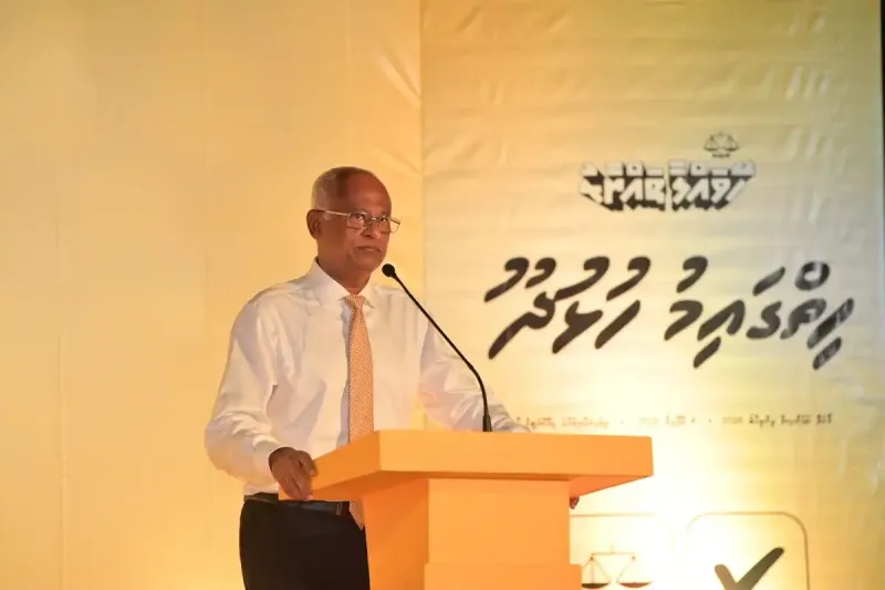 ރައީސް މުއިއްޒު އަށް ރަނގަޅުވާނީ ޝަރުއީ ދާއިރާ އިތުރަށް މިނިވަން ކުރަން ނޫޅުނިއްޔާ: ސޯލިހު