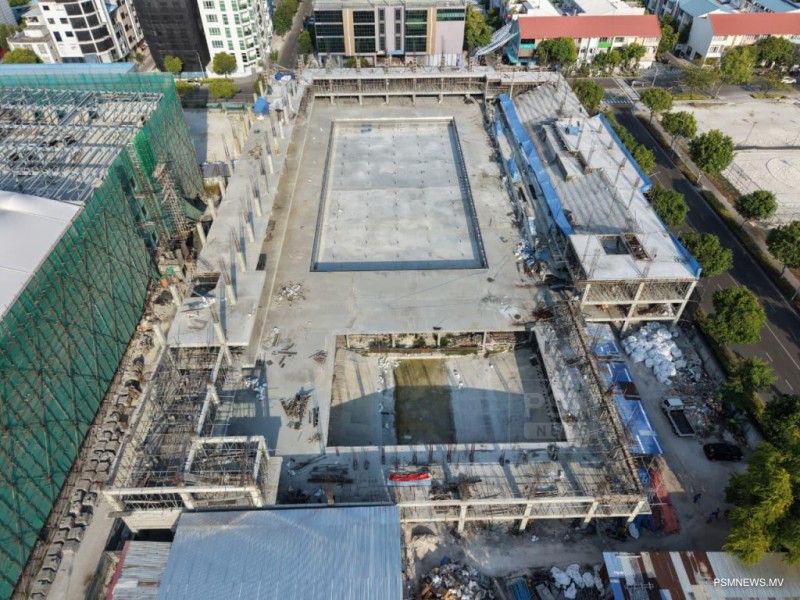 ޕޫލް އަވަހަށް ނިންމަން، ސްވިމިން އެސޯސިއޭޝަނުން ބޮޑު ލޯނެއް