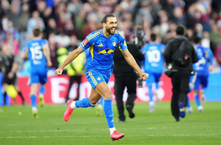 ފަހު ވަގުތު ލީޑް ގެއްލުނަސް ހާސްކަމެއް ނެތި ލީޑްސް ސެމީއަށް، ވާދަކުރާނީ ޗެލްސީއާ