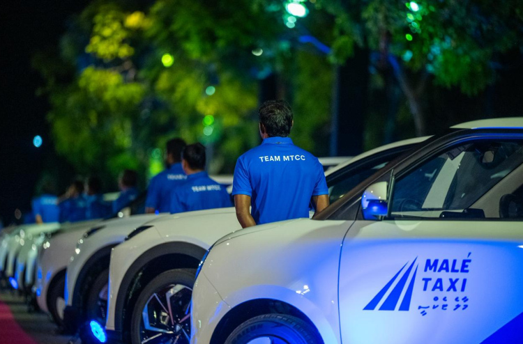 މާލެ ޓެކްސީ ހޯދަން ދުވާލަކު 58،000 ކޯލް، އެތައް ޝަކުވާއެއް!