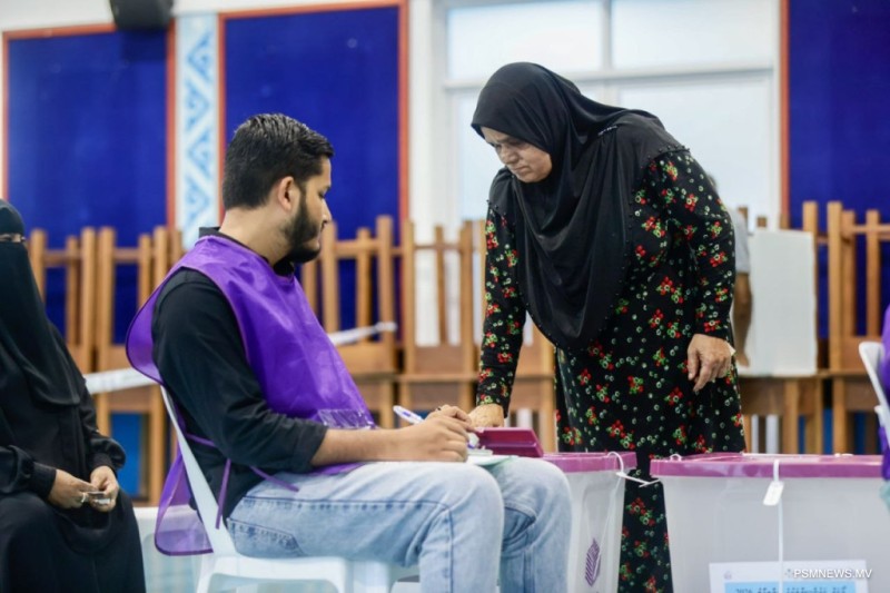 މެންދުރާއި ހަމައަށް 60،000 ވުރެ ގިނަ މީހުން ވޯޓު ލައިފި
