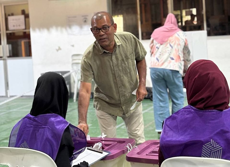 ވޯޓުލުމުގެ ކަންކަން ކުރިއަށްދާގޮތާއި މެދު ވަރަށް ހިތްހަމަޖެހޭ: ނަޝީދު