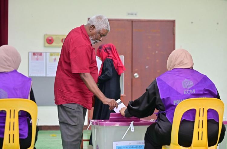 ހުރިހާ ފޮއްޓެއްގައި ވޯޓުލުން ފެށުނީ 9:30 ހާއިރު