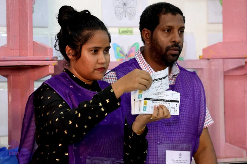 8 ލައްކަ އަށް ވުރެ ގިނަ ވޯޓު ކަރުދާސް ޗާޕްކުރި: އީސީ