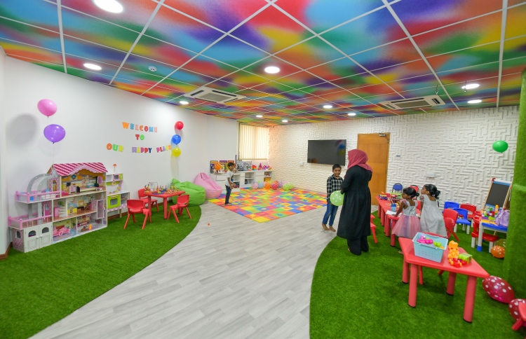 ޗައިލްޑްކެއާ ހަރުދަނާކުރަން ޕެޓިޝަނެއްގައި ސޮއިކުރަން ފަށައިފި