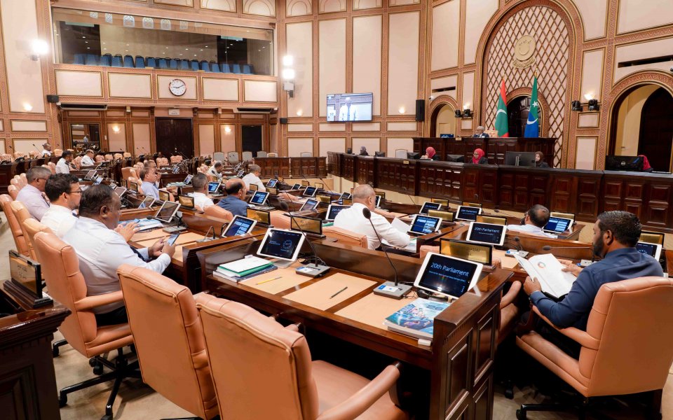 ދެ އަހަރުވީއިރު މިނިސްޓަރުން ޖަވާބު ނުދެއްވާ 62 ސުވާލު!