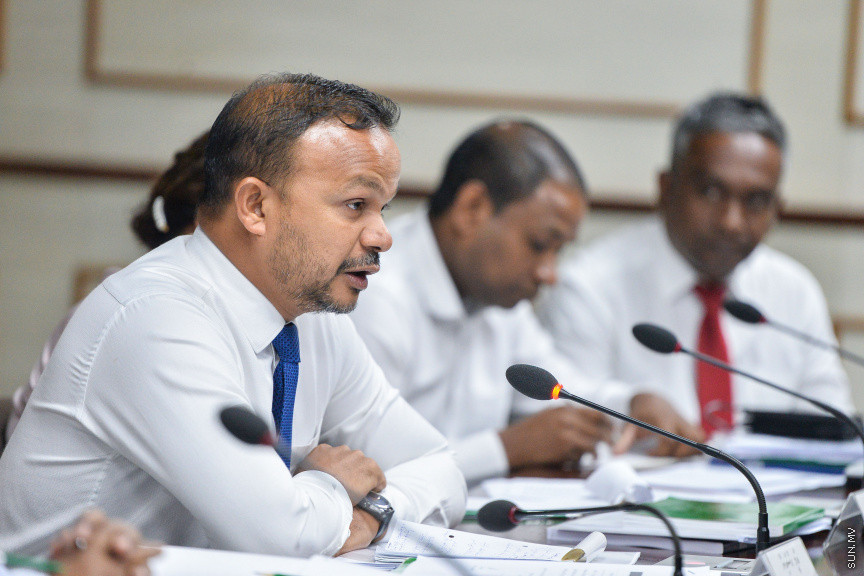 ގޮނޑި ގެއްލޭ އިސްލާހުގެ މައްސަލަ ހުއްޓިފައި އޮންނަތާ އަހަރަކަށް ވުރެ ގިނަ ދުވަސް ފަހުން، އަޑުއެހުމެއް ބާއްވަނީ