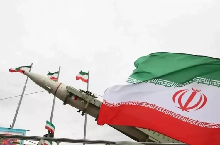 ލުބުނާނަށް ދޭ ހަމަލާތައް ނުހުއްޓުވައިފިނަމަ އިޒްރޭލަށް ރައްދު ދޭނަން: އިރާން