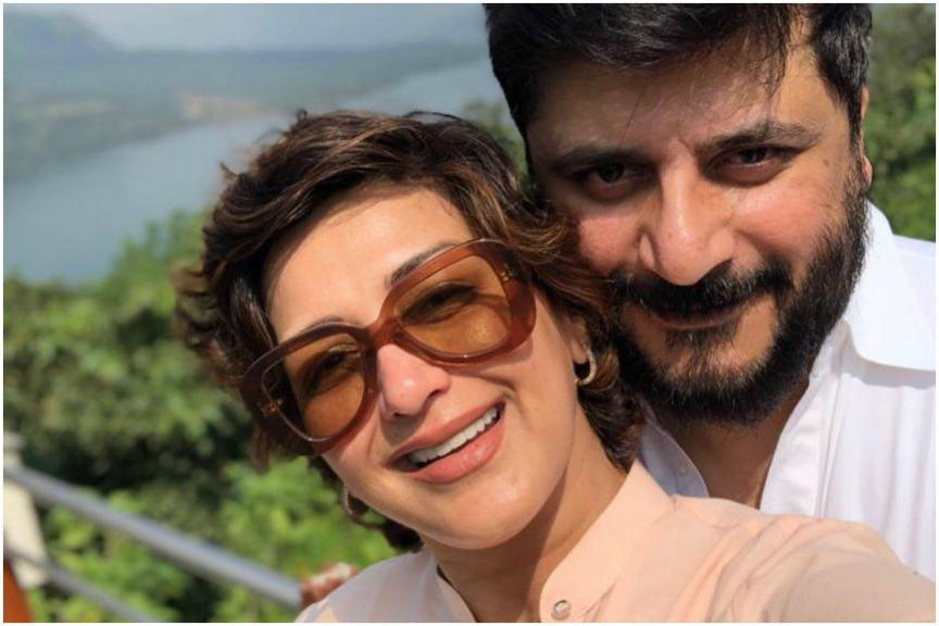 ސޮނާލީގެ މައްޗަށް މަކަރާއި ހީލަތް ހެދިކަމުގެ ތުހުމަތުތަކެއް