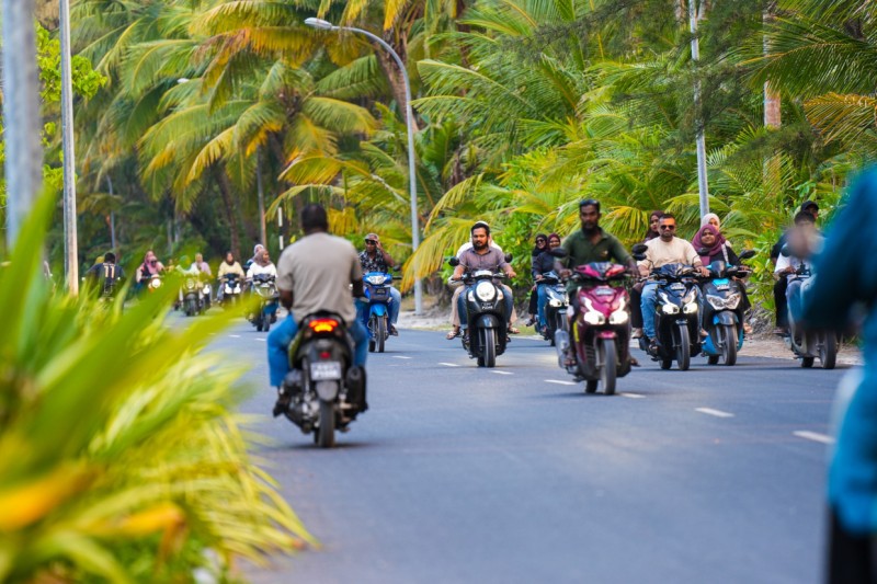 ޖެންސެޓަކަށް މައްސަލަ ދިމާވެ، ފުވައްމުލަކުގައި އެކި ގަޑިތަކުގައި ކަރަންޓު ކަނޑަނީ