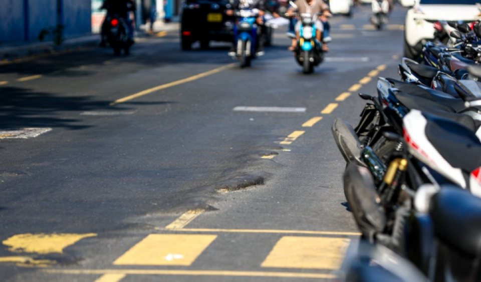 އަމީނީ މަގުގެ ހުޅަނގަށްވީ ބައިގައި އަލުން ތާރުއަޅަަނީ