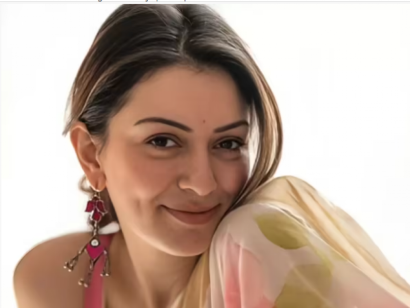 ބަތަލާ ހަންސިކާ އޭނާގެ ފަހަރިއާ ދެކޮޅަށް އަބުރުގެ ދައުވާކޮށްފި