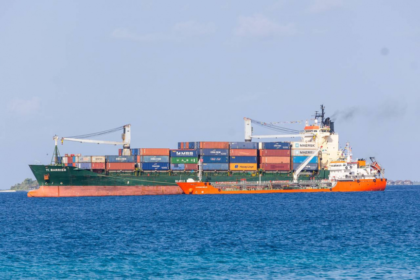 ބަންކަރިންއިން ލިބުނު އާމްދަނީއަށް ބޮޑު އިތުރުވުމެއް، ތިން މަސް ތެރޭ 424 މިލިއަން