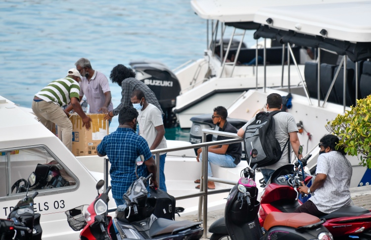 ޝީޓް ޕައިލްކުރަން މަސްވެރިންގެ ޕާކާއި ބީއެމްއެލްއާ ދެމެދު ފަޅު ބަންދުކުރަނީ