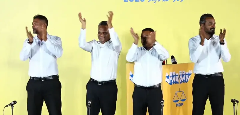 މޭޔަރުންގެ މެސެޖު ވަރަށް ސާފު: "ޚުދުމުހުތާރު ކަމަށް ފުރުސަތެއް ނެތް، ކުރިއަށް އޮތީ ރާއްޖެ އިތުރަށް ރަން ރީނދޫ ކުލައިން ފަވާލުން."