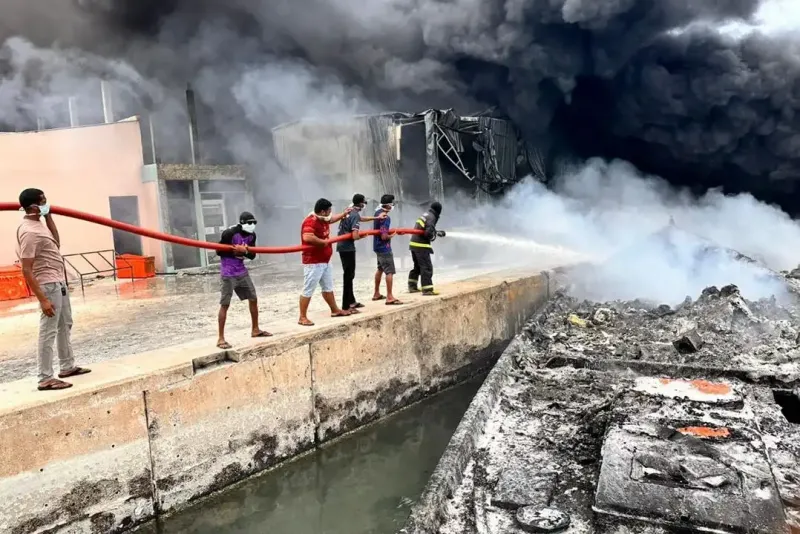 ފީއަލީގައި ތެޔޮ ބޯޓުގައި ރޯވުން: ބޮޑެތި ގެއްލުންތަކެއް ލިބި، އައިސްޕްލާންޓް އެއްކޮށް އަނދާ ހުލި!