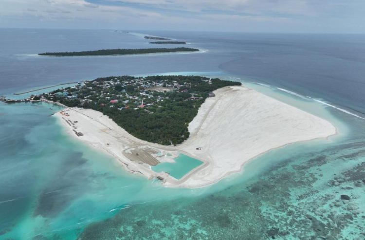 ވޭމަންޑޫން 27 ހެކްޓަރުގެ ބިން 23 ދުވަހުގެ ތެރޭގައި ހިއްކައި ނިންމައިފި