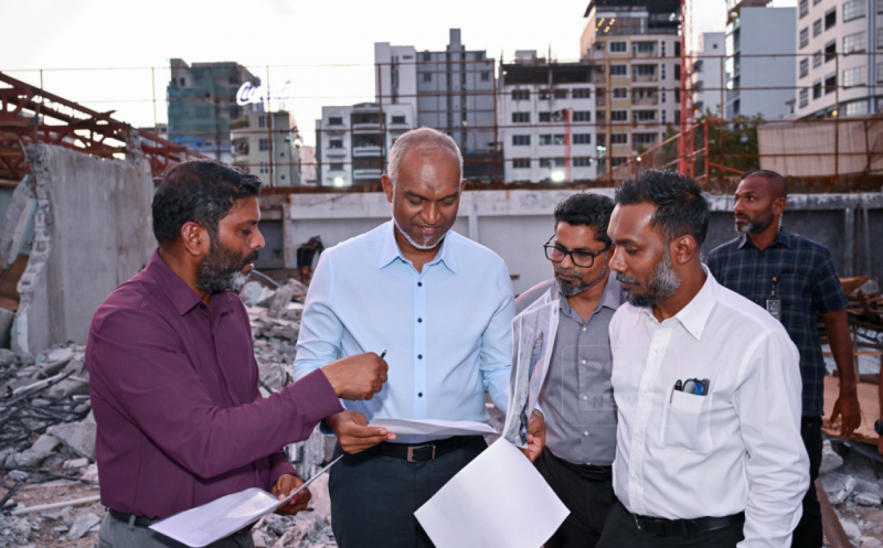 ލޮނުގެ އަސަރު ކުރާނެތީ ރާޅުގަނޑު ސާފިން ސްޓޭޑިއަމް ކޮންކްރީޓުން ބިނާކުރަނީ