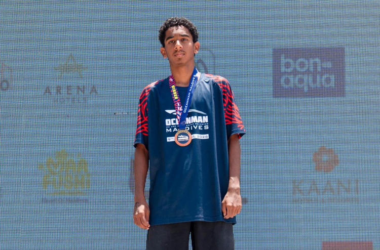 16 އަހަރުގެ މަންހަލް؛ އެންމެ ދިގު ފެތުން ފުރިހަމަކުރި ހަމައެކަނި ދިވެހި އެތުލީޓް