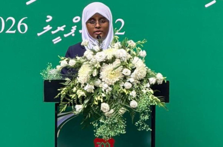 މަޖީދިއްޔާގެ ފުރަތަމަ އަންހެން ކެޕްޓަނަކަށް އީޝަލް