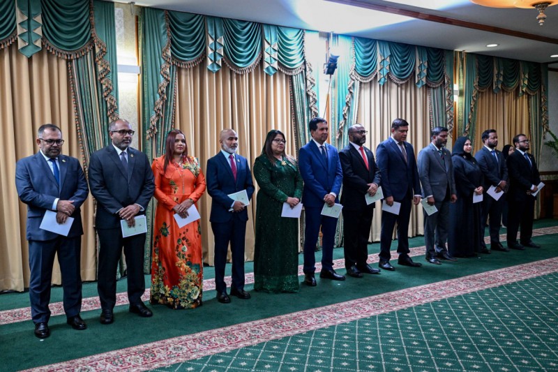 ބައެއް މިނިސްޓްރީތައް އެއްކޮށްލައި، ކެބިނެޓް 20އިން 15އަށް މަދުކުރައްވައިފި