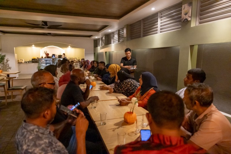 އެފްޑީސީ ފުލެޓުތަކުގައި ދިރިއުޅޭ ރައްޔިތުންގެ ޝަކުވާތައް އިންތިޚާބީ ކައުންސިލަރުންނާ ހިއްސާކޮށްފި