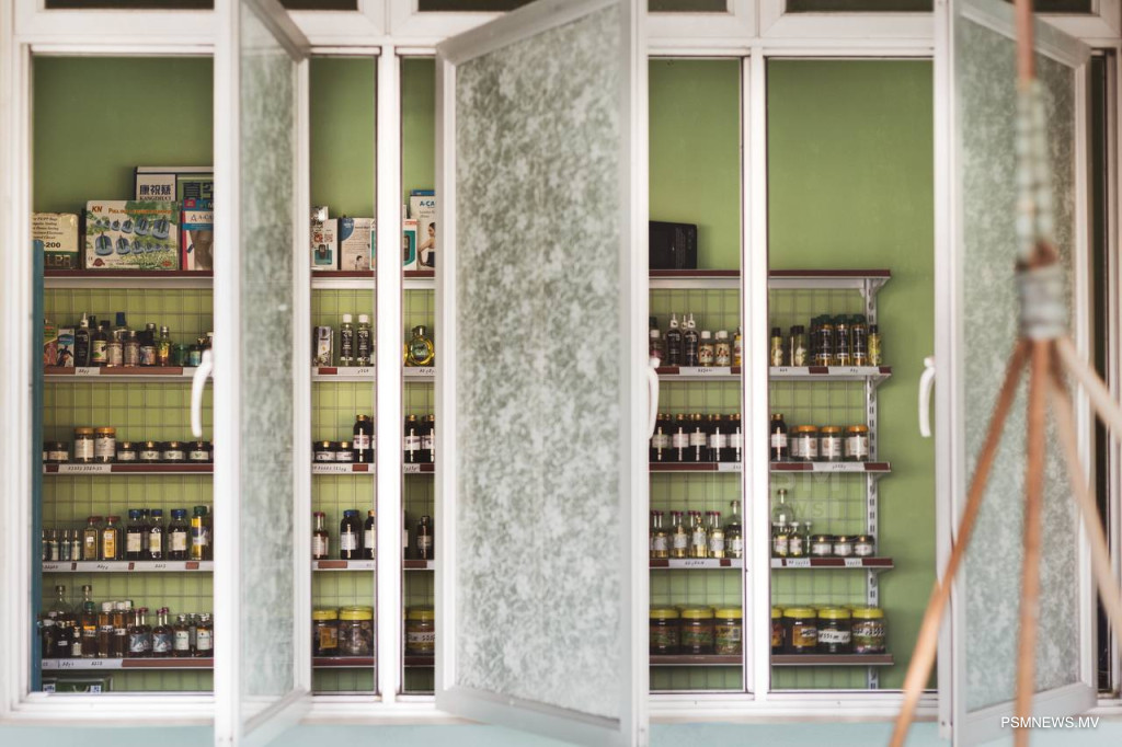 ފޮޓޯ ސްޓޯރީ: ދުވާފަރު ދޮންއަލިބެގެ ދިވެހި ބޭސްވެރިކަމުގެ ޚިދުމަތް