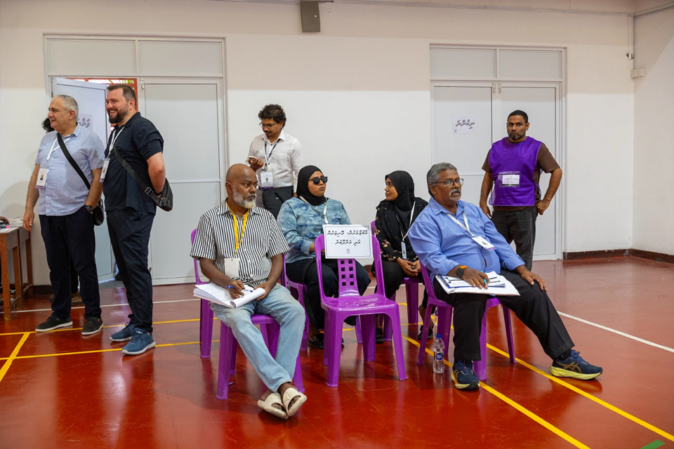 އޮބްޒާވަރުންނާއި މޮނިޓަރުންނަށް ވުމަށް ފުރުސަތު ހުޅުވާލައިފި