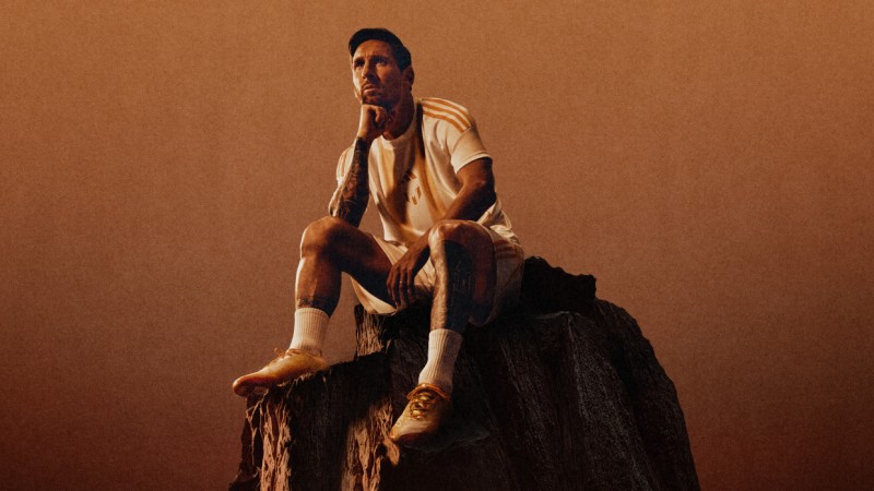 ވޯލްޑްކަޕުގައި މެސީ ބޭނުންކުރާނީ ރަނާއި އޮރެންޖު ކުލައިން ޖަރީކޮށްފައިވާ ބޫޓެއް