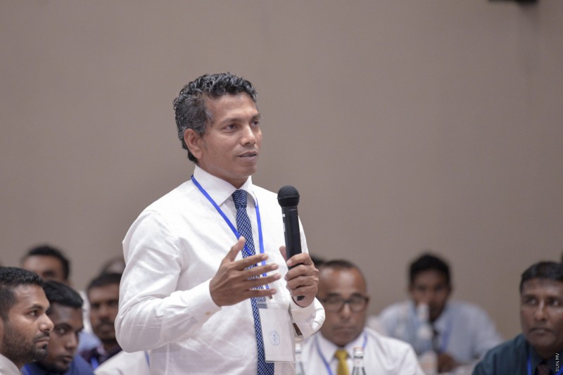 ހުސްވި ގޮނޑިއަށް ވާދަކުރައްވަން އައްޑޫގެ ކުރީގެ މޭޔަރު ސޯބެ ޝައުގުވެރިކަން ފާޅުކުރައްވައިފި