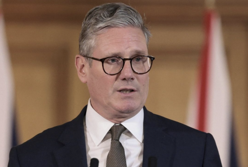 އެމެރިކާއިން ހުރްމޫޒް ކަނޑުއޮޅި ބަންދުކުރަން ނިންމި ނިންމުމަށް ތާއީދުނުކުރަން އިނގިރޭސިވިލާތުން ނިންމައިފި