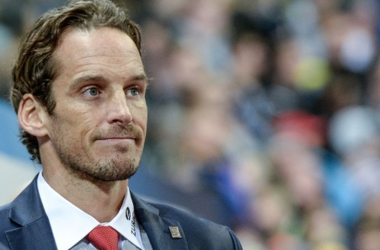 ފޭކް ކޮވިޑް ސެޓްފިކެޓް ތައްޔާރުކުރި ކަމަށް ސުވިޒަލޭންޑްގެ ހޮކީ ކޯޗު އިއުތިރާފު ވެއްޖެ