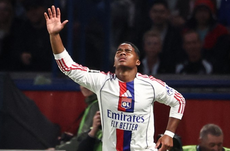 އެންޑްރިކްގެ މޮޅު ކުޅުމާ އެކު ލިޔޯނުން ޕީއެސްޖީ ބަލިކޮށްފި