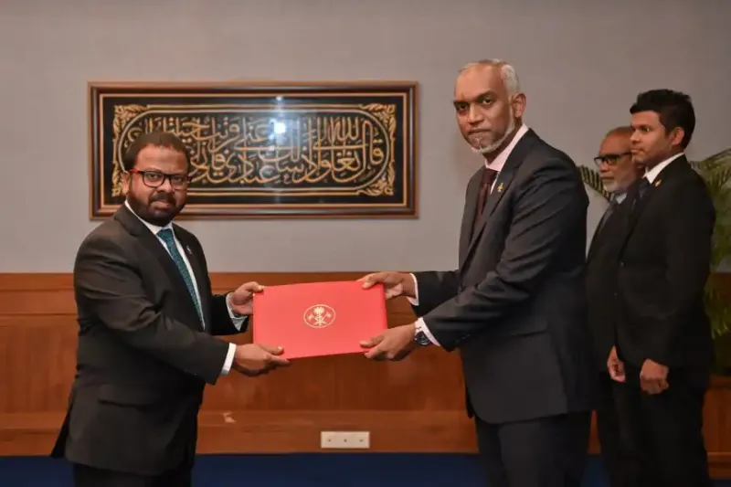 500 ސިޔާސީ މުވައްޒަފުން ވަކިކުރަން އުޅޭ ވާހަކަ، ޗީފް ސްޕޯކްސްޕާސަން މުންދު ދޮގު ކުރައްވައިފި