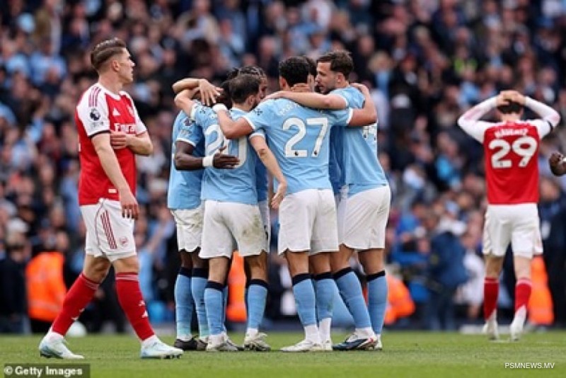 އާސެނަލަށް އަމިއްލަ ބާރު ގެއްލި، ސިޓީ ފަހަތުން ވިއްދައިފި