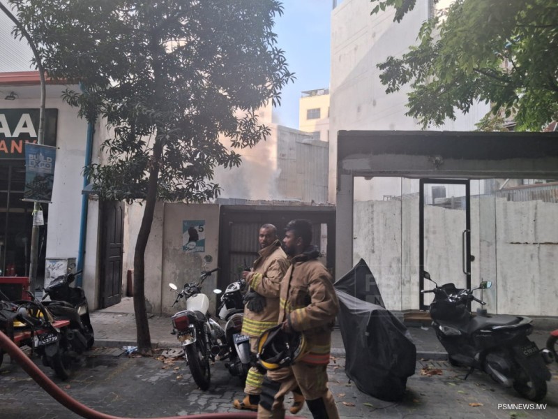 އޯކިޑް މަގުގައި ހުރި ގެއެއްގައި އަލިފާނުގެ ހާދިސާއެއް ހިނގައިފި