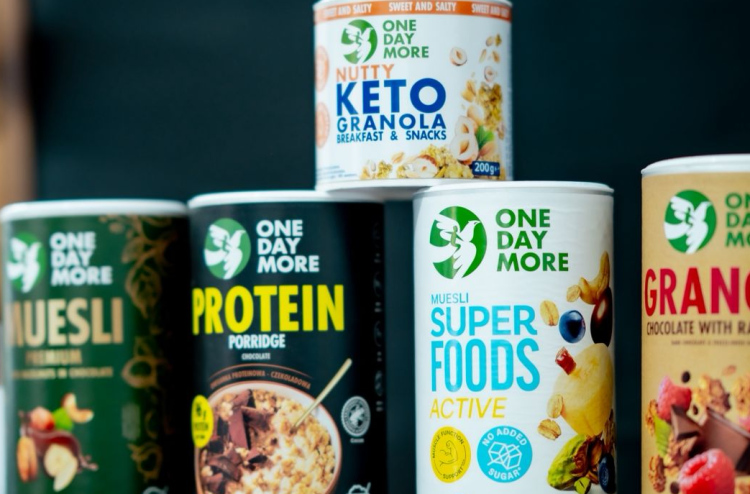 އެސްޓީއޯ ޖެނެރަލް ޓްރޭޑިންއިން "ވަން ޑޭ މޯ"ގެ އުފެއްދުންތައް މާކެޓަށް ނެރެފި