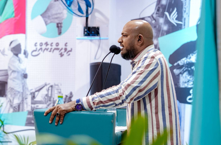 މި ދެ އަހަރު ޖެހުނީ އެމްޑީޕީ ސަރުކާރުން ނެގިހާ ލޯނުތައް ދައްކަން: ޝުޖާއު
