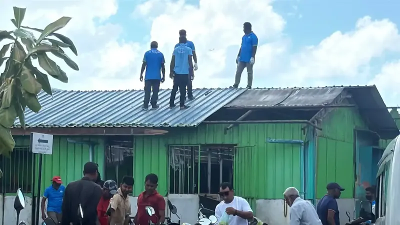 މާރުކޭޓް ހުސް ނުކުރެވުނީ މަގު ހެދުމުގެ ޕްލޭން ކުއްލިއަކަށް ބަދަލުކޮށް 2 ހަފްތާ ތެރޭ ތަން ހުސްކުރަން އެންގުމުން، ރައީސް ހައްދަވަނީ އިތުރުފުޅެއް: އާޒިމް