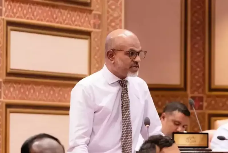 މަޖިލީހުގެ ނައިބު ރައީސް ނާޒިމްއާ ގުޅޭ އިންޓެލިޖެންސް ރިޕޯޓެއް ފުލުހުން އެކުލަވާލިކަމަށް ބުނާ ވާހަކަ ވަޒީރު ދޮގު ކުރައްވައިފި