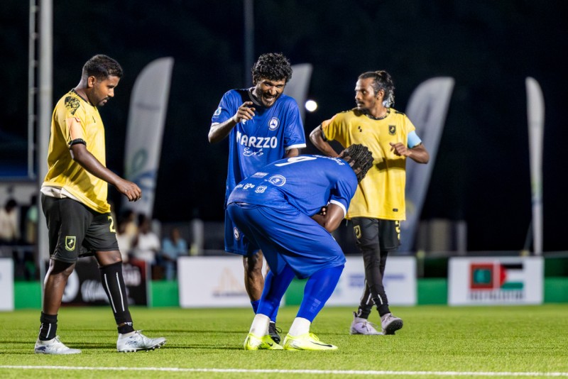 މަނަދޫ ކޮޅަށް ޖެހި ހަތް ލަނޑާއެކު ނައިފަރު ޗެލްސީ ސެމީއަށް