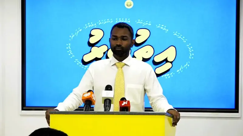 މީކާއިލްގެ ކެމްޕޭން ލޯންޗްކޮށްފި: ވިދާޅުވީ އޭނާ ހުންނަވާނީ އާންމު މެންބަރުންނާއެކު ކަމަށް