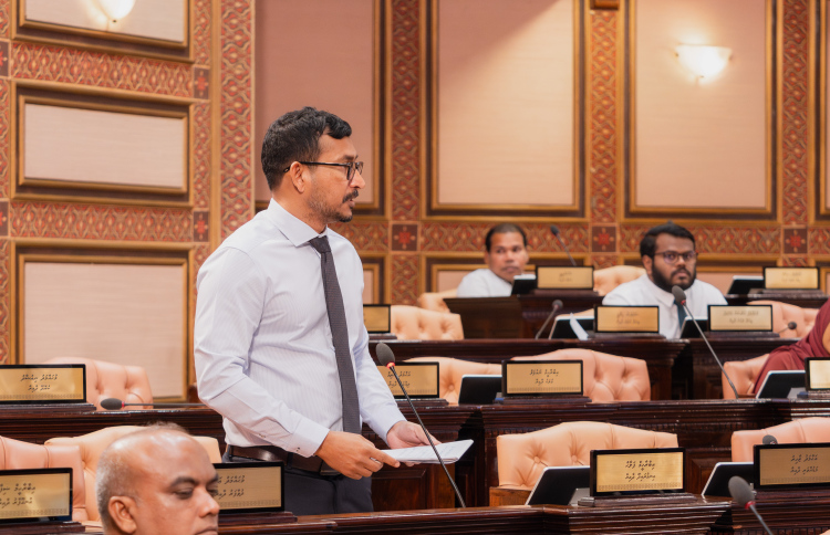 ސާވިސް ޗާޖާ ގުޅޭ ބިލަށް ބަދަލު ގެނެސް ފާސްކުރާނެ: ފަލާހު