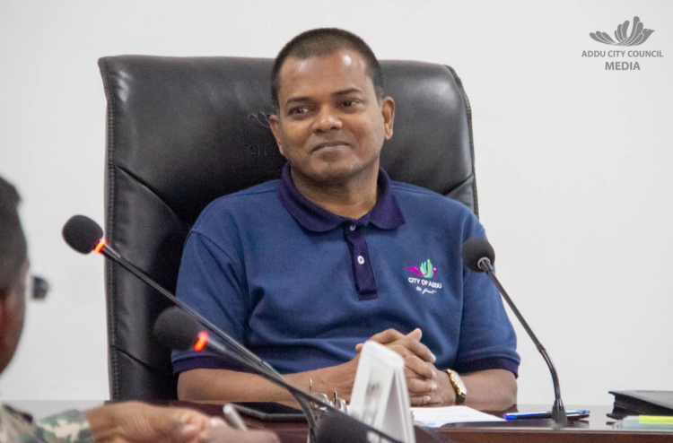 އައްޑޫ މޭޔަރު ނިޒާރު، ނަޝީދާއި ފައްޔާޒާ އެކު!