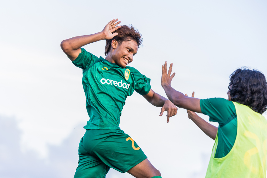 މާފަރު ބަލިކޮށް ފައިނަލުގެ ފުރަތަމަ ޖާގަ މާޒިޔާ ޖޫނިއާސްއަށް