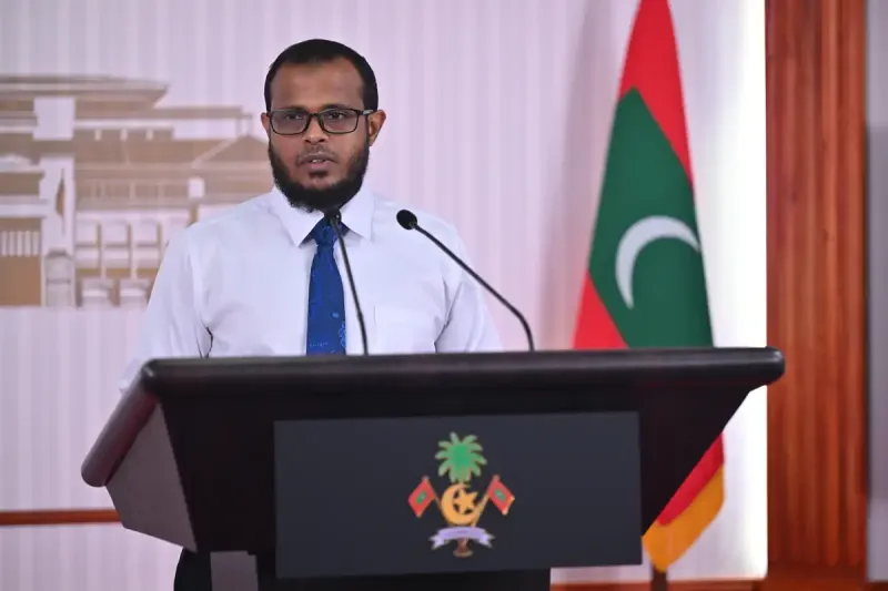 ހަޑި ހުތުރު ބަސްތައް ބޭނުންކޮށް، އެކި ފަރާތްތަކަށް ފުރައްސާރަ ކޮށްފައިވާ މައްސަލައިގައި މައާފަށް އެދެން މިނިސްޓަރު ޝަރީފް ބޭނުންފުޅެއް ނުވި