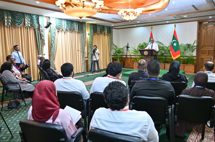 ކޯޓު އަމުރަށް ހުރިހާ ރައްޔިތުން ތަބާވާންޖެހޭނެ: ރައީސް