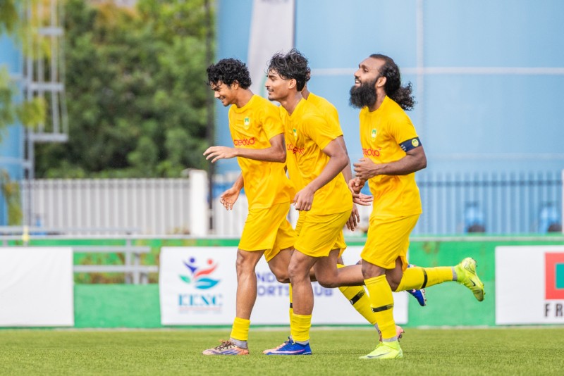 ކެނދިކުޅުދޫ ކޮޅަށް ޖެހި 13 ލަނޑާއެކު މާޒިޔާއަށް ރެކޯޑު މޮޅެއް