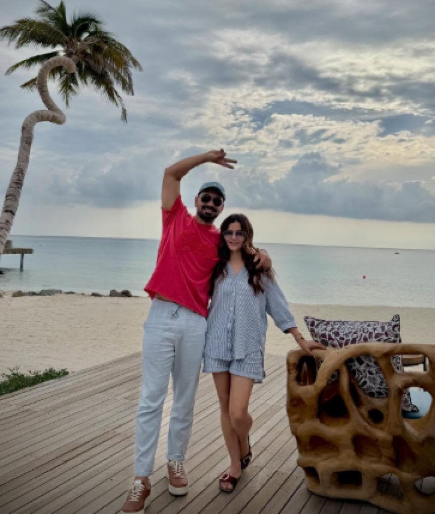 ރުބީނާއާއި އަބީނާވް، 2 ކުދިންނާ އެކު ރާއްޖޭގައި