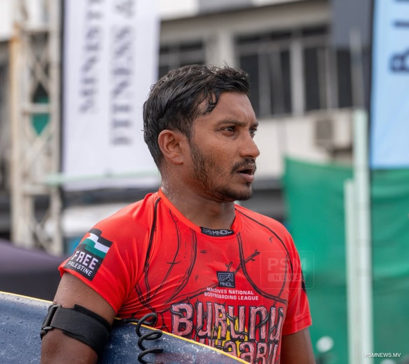 ޑްރޮޕްނީގެ ޗެމްޕިއަންކަން ހުޝްރުވާން ދިފާއުކޮށްފި